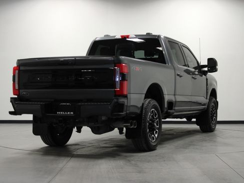 Used 2025 Ford F350 Platinum image 4