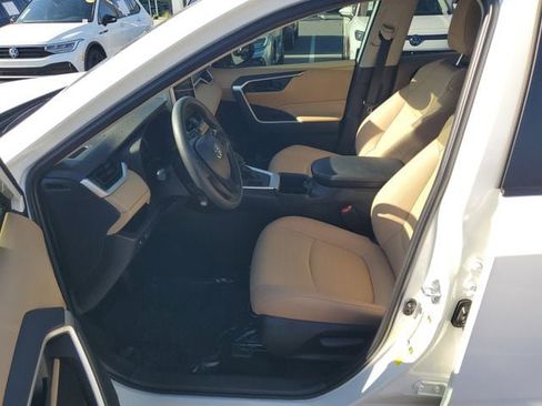 Used 2025 Toyota RAV4 LE FWD image 17