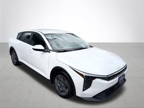 Used 2025 Kia K4 FWD image 4