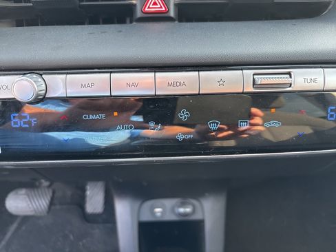 Certified 2022 Hyundai Ioniq 5 SE image 17