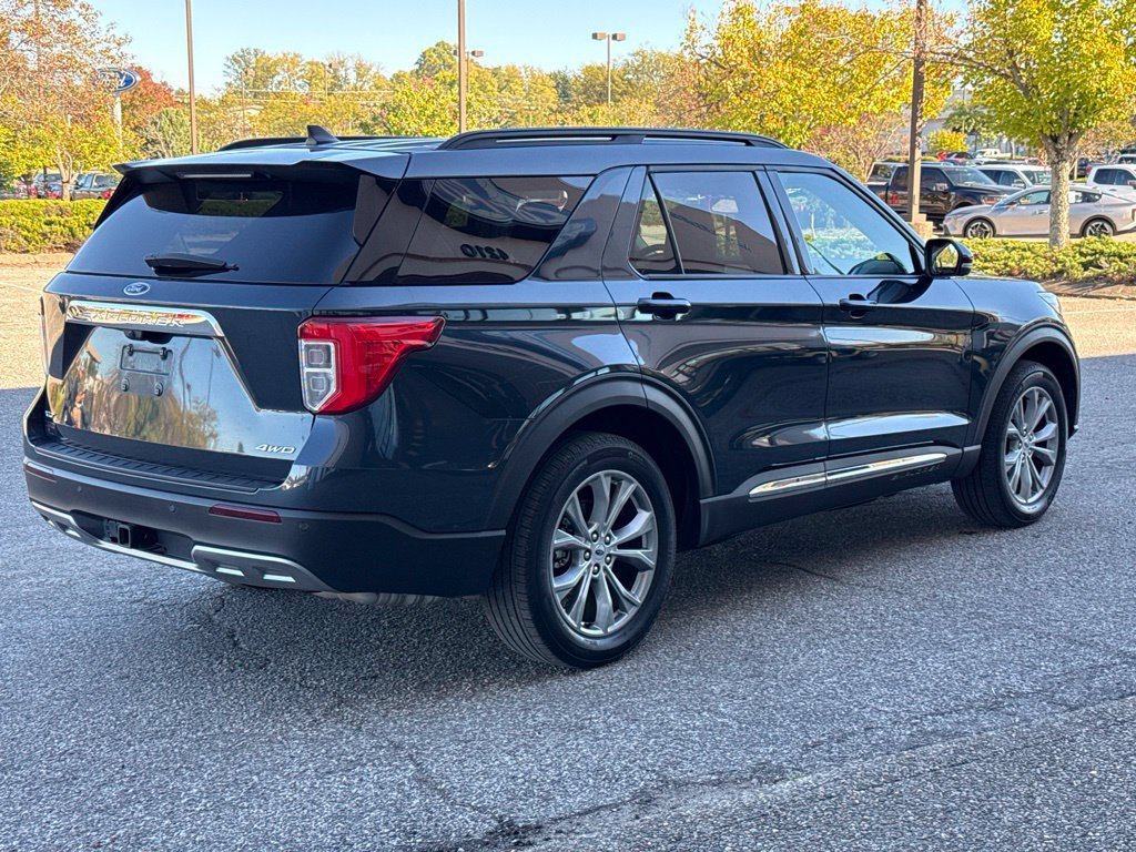 Used 2023 Ford Explorer XLT w/ Equipment Group 202A AWD/4WD image 16