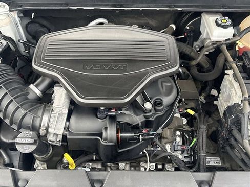 Used 2021 GMC Acadia SLE w/ Driver Convenience Package image 28