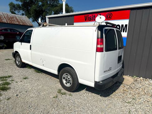 Used 2013 GMC Savana 2500 w/ Cold Climate Package image 3