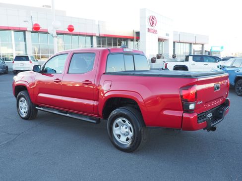 Used 2022 Toyota Tacoma SR image 7