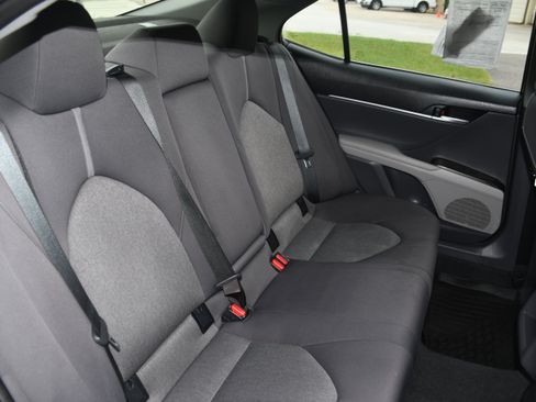 Used 2023 Toyota Camry LE image 20