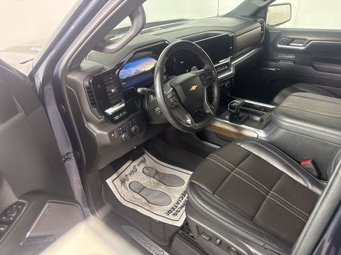 Used 2024 Chevrolet Silverado 1500 High Country image 23