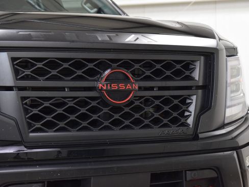 Used 2024 Nissan Titan PRO-4X w/ Pro-4x Utility Package AWD/4WD image 10