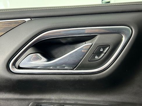 Used 2023 Chevrolet Suburban Premier image 36