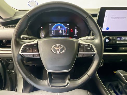 Used 2025 Toyota Grand Highlander XLE image 17