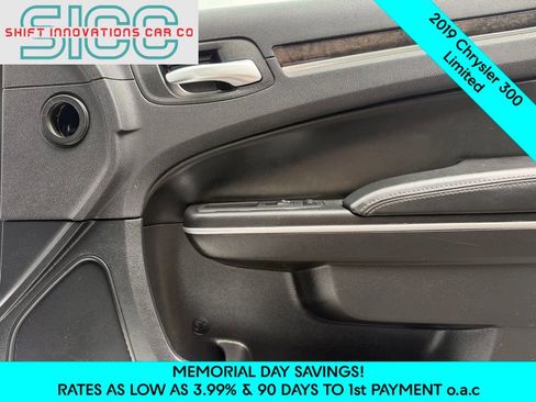 Used 2019 Chrysler 300 Limited RWD image 14