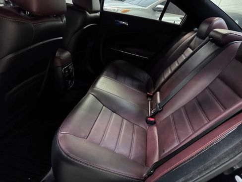 Used 2014 Dodge Charger SXT RWD image 15