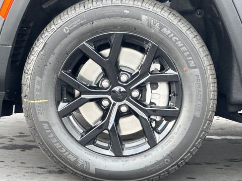 New 2025 Jeep Grand Cherokee L Altitude image 31