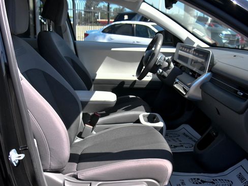 Used 2024 Hyundai Ioniq 5 SEL RWD image 48