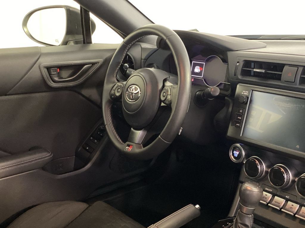 Used 2024 Toyota GR86 RWD image 14