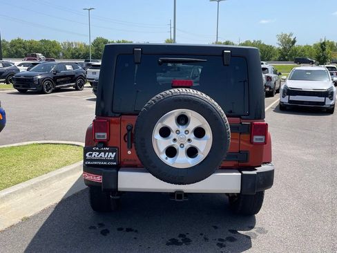 Used 2014 Jeep Wrangler Unlimited Sahara w/ Max Tow Package AWD/4WD image 6