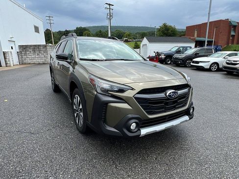 Used 2024 Subaru Outback Limited AWD/4WD image 2