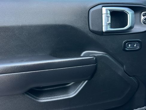 Used 2021 Jeep Wrangler Unlimited Sport image 10