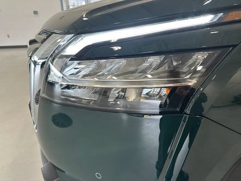 Used 2024 Nissan Pathfinder Platinum w/ Cargo Package AWD/4WD image 11