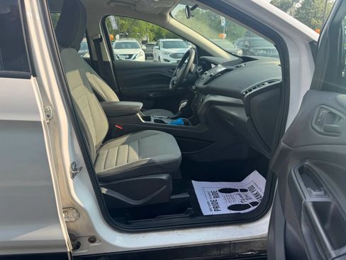 Used 2019 Ford Escape S FWD image 9