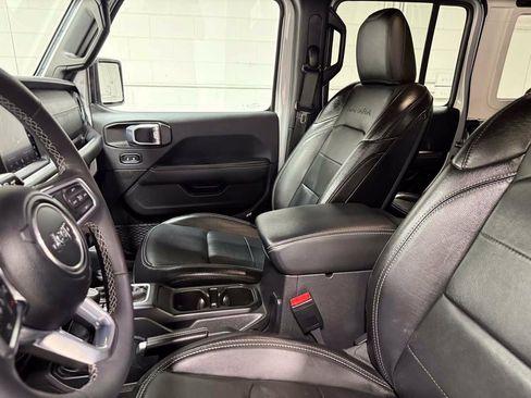 Used 2023 Jeep Wrangler Unlimited Sahara w/ Cold Weather Group AWD/4WD image 14
