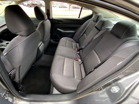 Used 2025 Nissan Altima 2.5 SV image 20