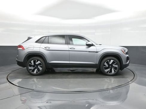 New 2026 Volkswagen Atlas Cross Sport SE image 8