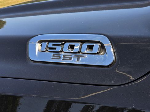 Used 2025 RAM 1500 Big Horn AWD/4WD image 7
