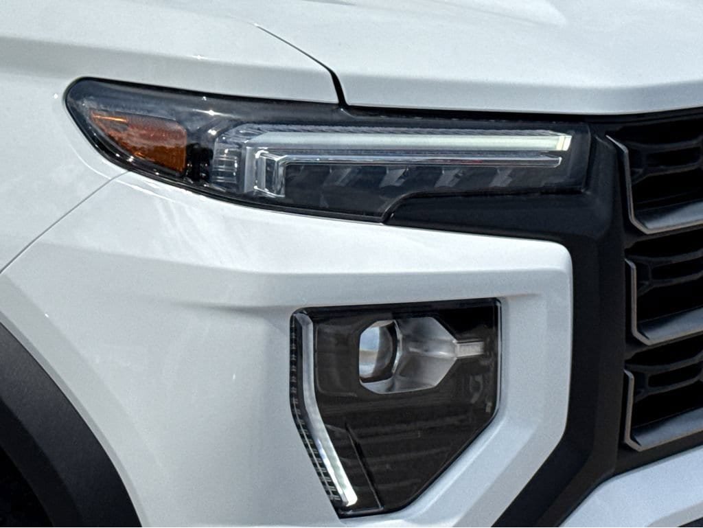 New 2026 GMC Canyon AT4 w/ AT4 Premium Package AWD/4WD image 19
