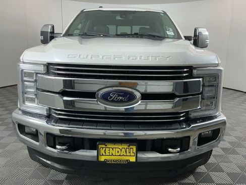 Used 2018 Ford F250 Lariat w/ Lariat Ultimate Package image 2