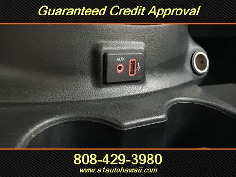 Used 2018 Nissan Versa SV FWD image 12