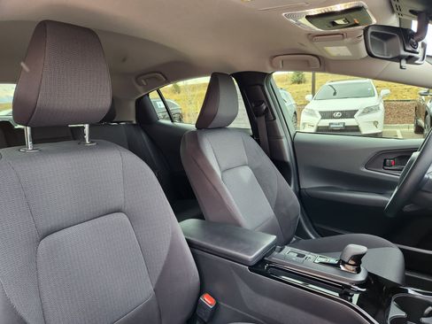 Used 2024 Toyota Prius Limited image 15