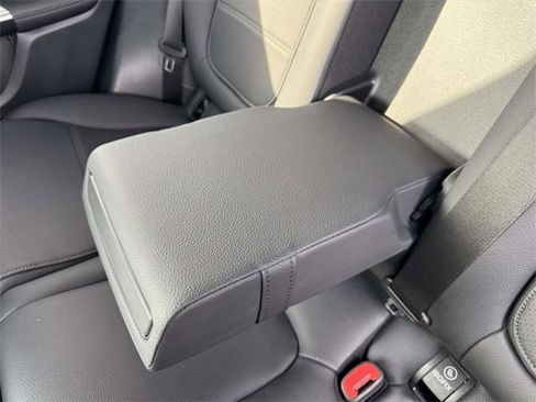 Certified 2023 Mercedes-Benz GLC 300 4MATIC image 32