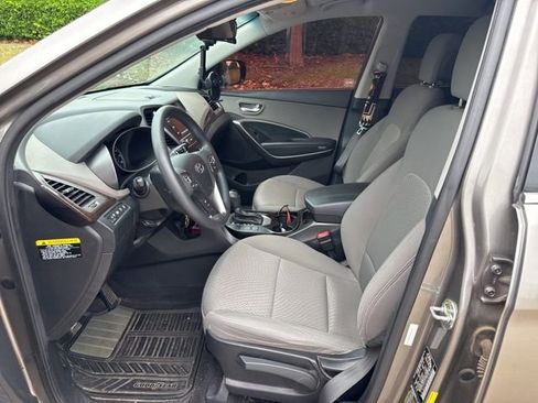 Used 2018 Hyundai Santa Fe Sport FWD image 9