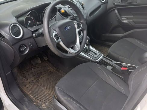 Used 2018 Ford Fiesta SE image 3