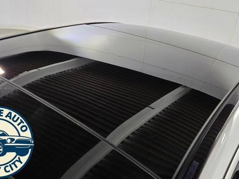 Used 2018 Mercedes-Benz C 300 4MATIC Sedan image 10