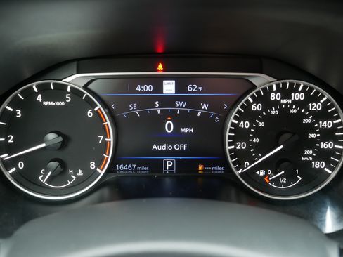 Certified 2023 Nissan Altima 2.0 SR FWD image 21