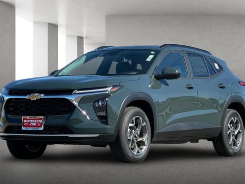 Used 2026 Chevrolet Trax LT w/ Driver Confidence Package FWD image 8