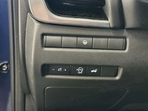Used 2023 Nissan Rogue SL AWD/4WD image 17
