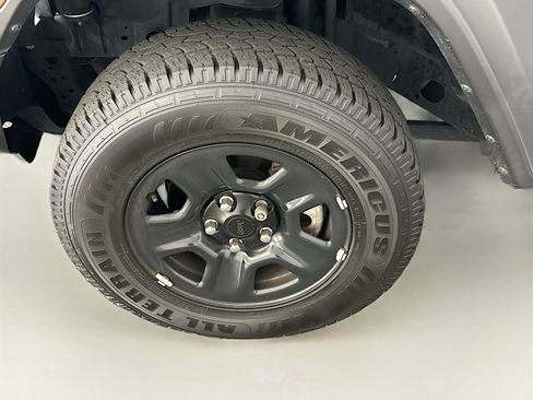 Used 2020 Jeep Wrangler Unlimited Sport image 11