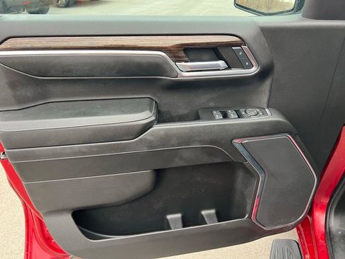 Used 2024 GMC Sierra 1500 Elevation image 15