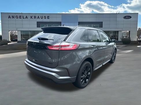 Used 2024 Ford Edge SE w/ Black Appearance Package AWD/4WD image 8