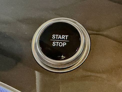 Certified 2023 Mercedes-Benz EQS 450+ 4MATIC SUV w/ Exclusive Trim Package image 32