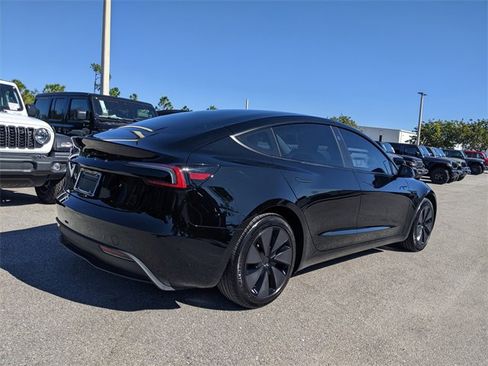 Used 2025 Tesla Model 3 Long Range image 4