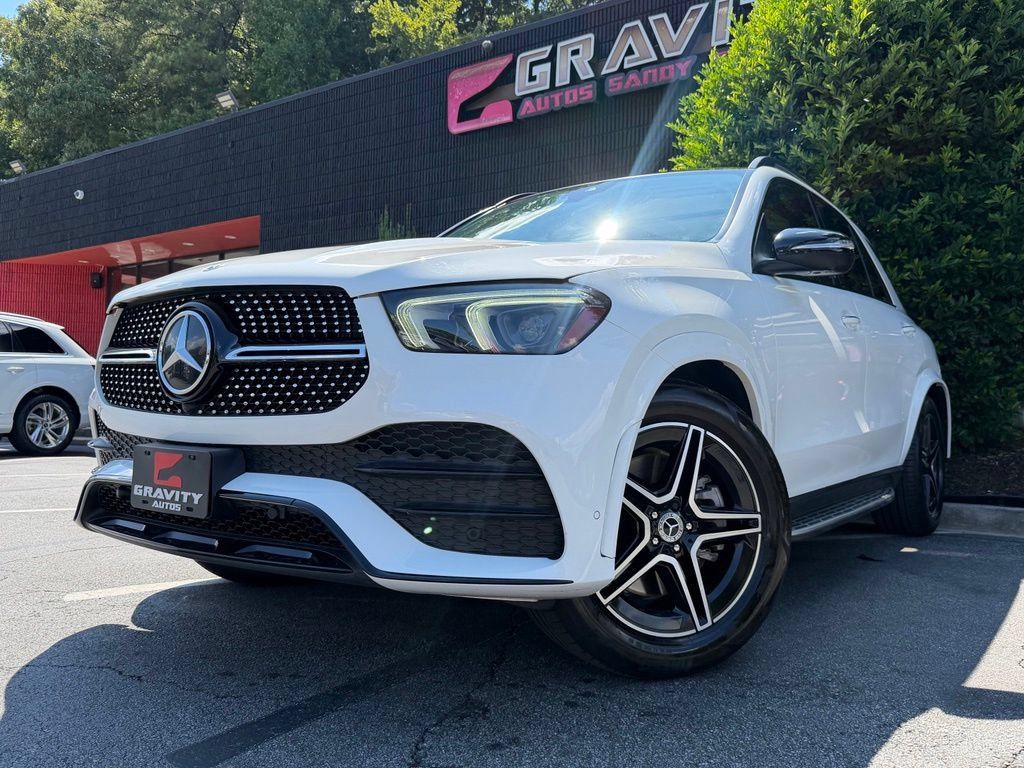 Used 2022 Mercedes-Benz GLE 450 4MATIC w/ AMG Line Exterior image 2