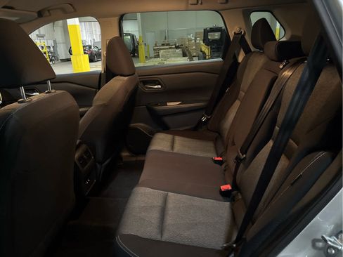 Used 2025 Nissan Rogue SV AWD/4WD image 8