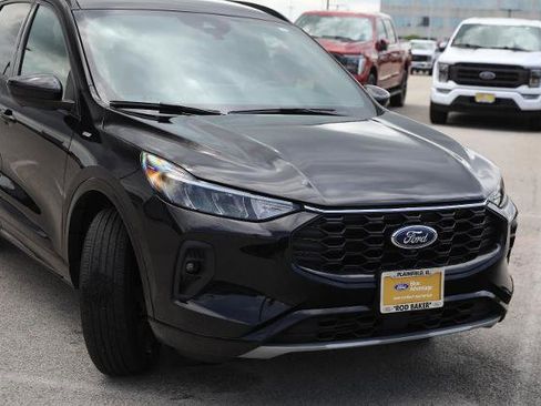 Certified 2023 Ford Escape ST-Line Select w/ Tech Pack #2 AWD/4WD image 5