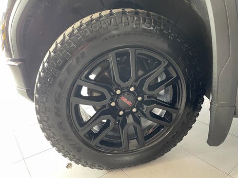 Used 2022 GMC Sierra 1500 Elevation image 11