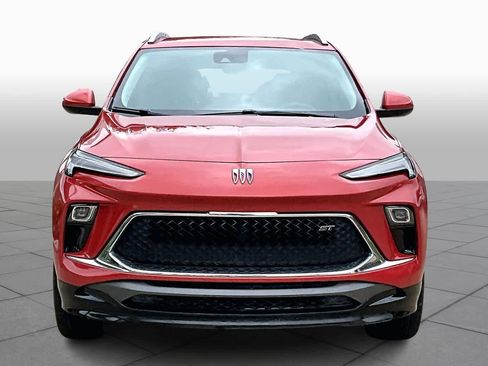 Used 2024 Buick Encore GX Sport Touring image 3