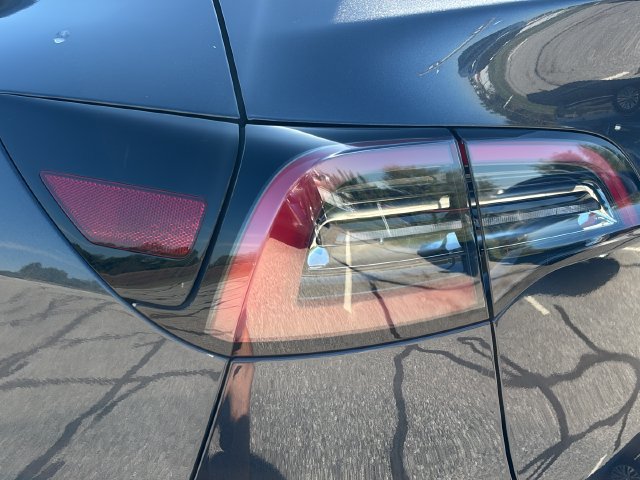 Used 2024 Tesla Model Y Long Range AWD/4WD image 26