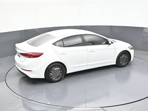 Used 2018 Hyundai Elantra SE FWD image 58